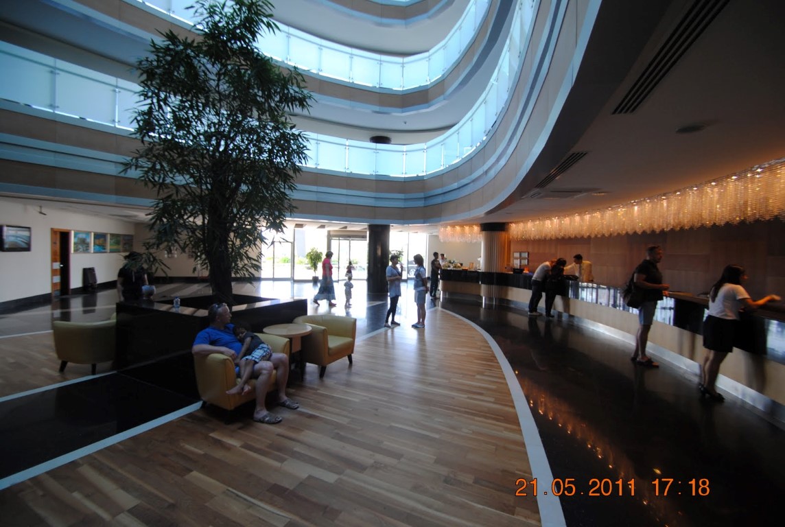 imagini hotel ROYAL WINGS LARA